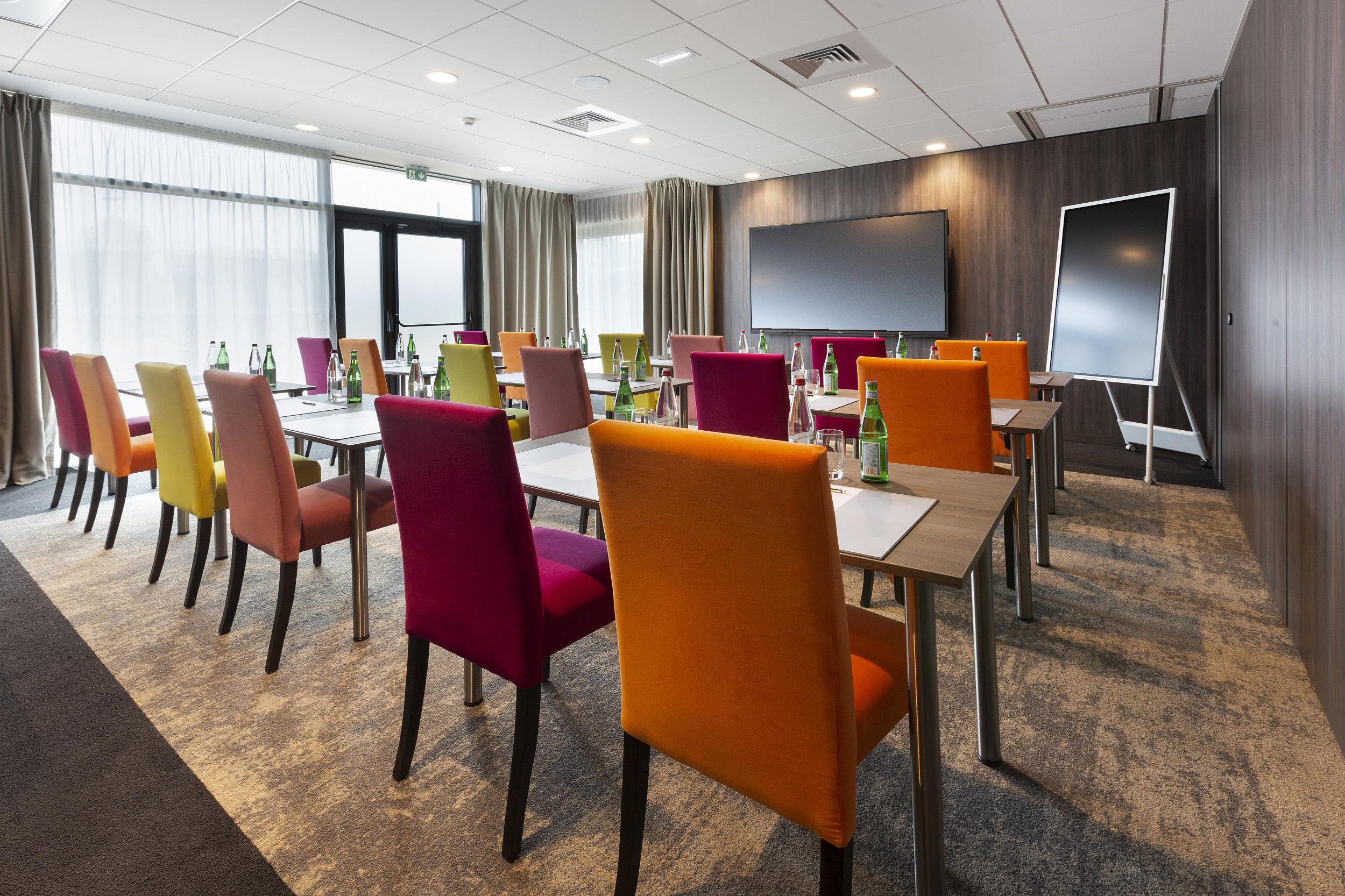 Hotel Roi Soleil Prestige Plaisir - St Quentin 외부 사진